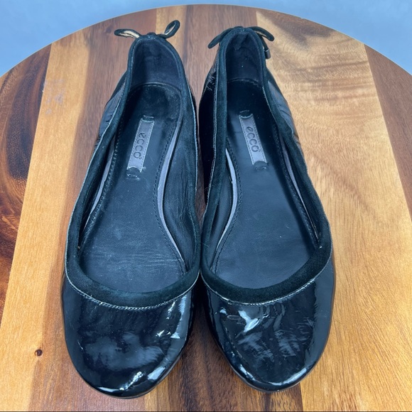 Ecco Black Patent Size 37 Women’s Round Toe Slip On Flats - Picture 7 of 10